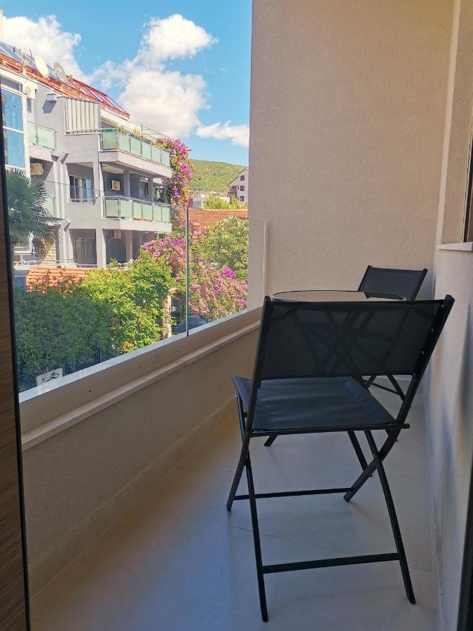 Apartment Lora Zmajeva, 7 *