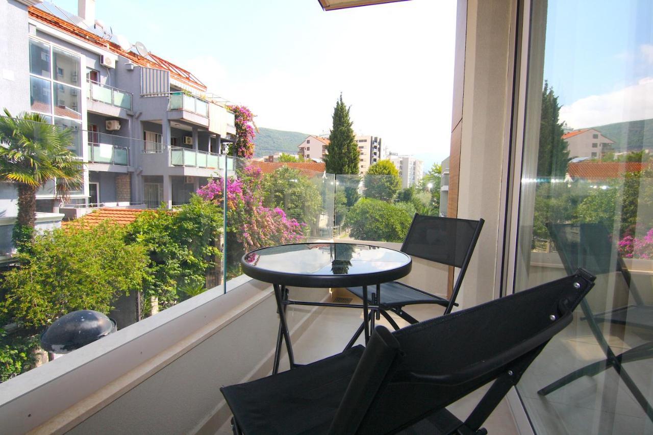 Lora Zmajeva, 7 Apartment Budva