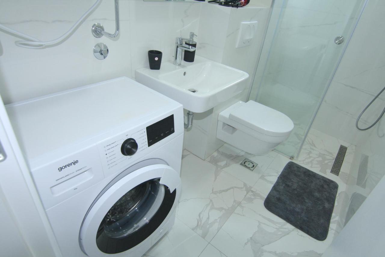 Apartment Lora Zmajeva, 7 Budva